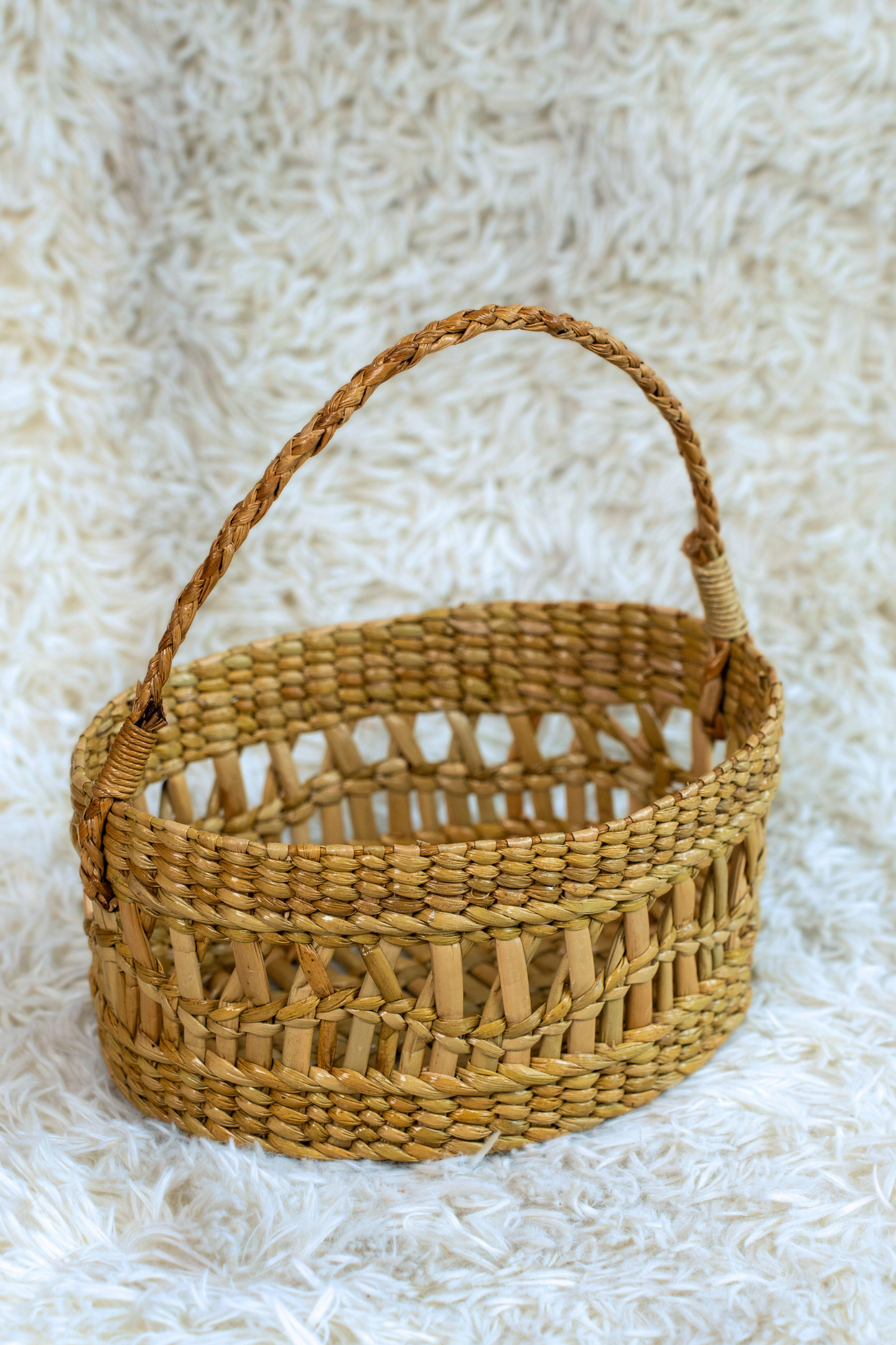 Oval Kauna Hamper Basket with Braided Handle