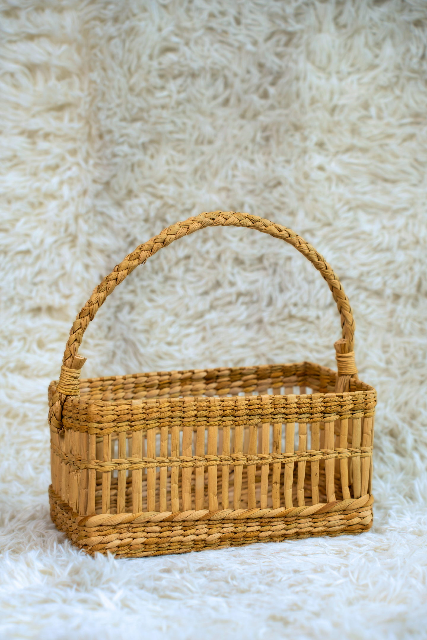 Rectangular Kauna Hamper Basket with Handle
