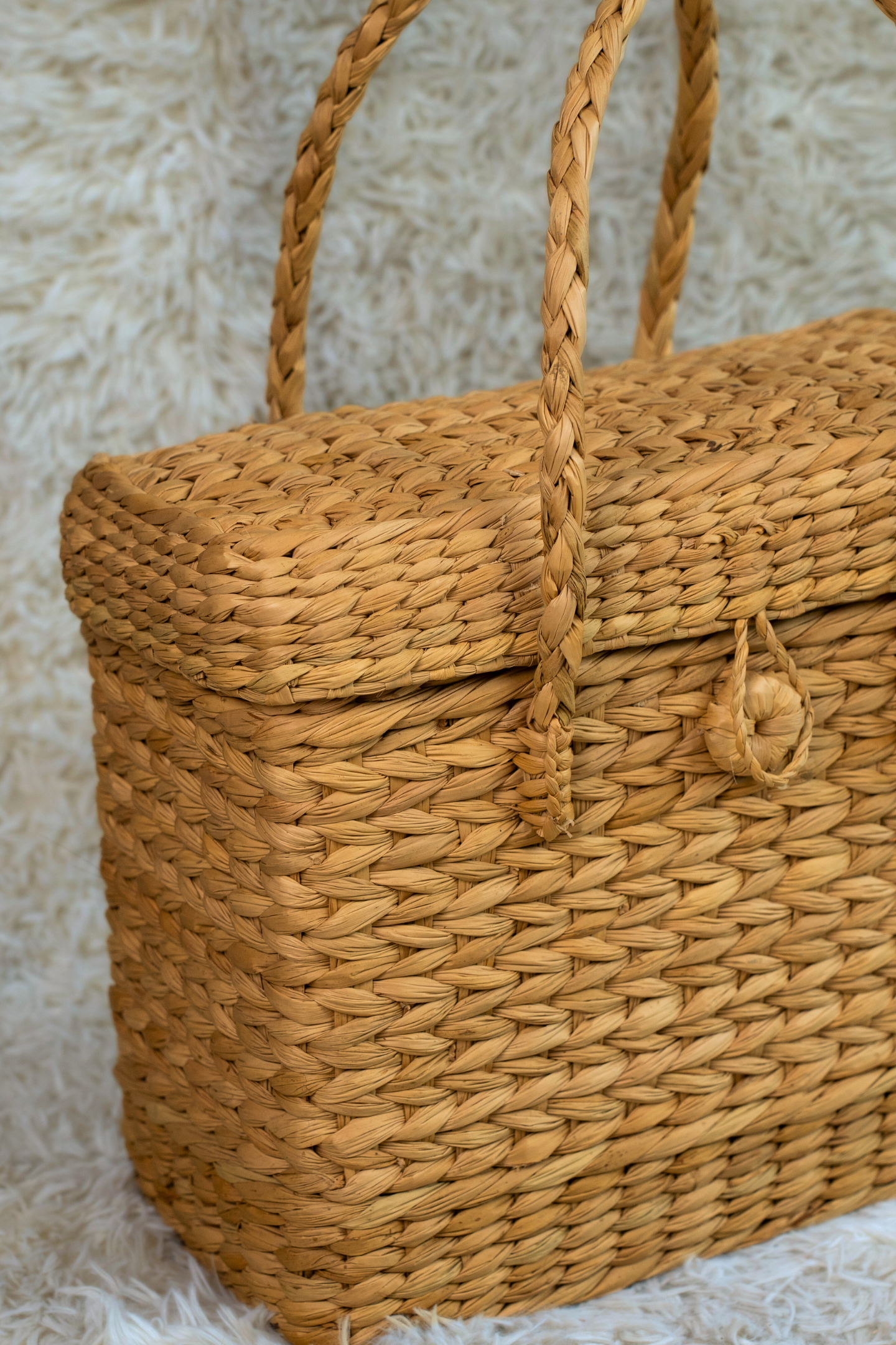 Handwoven Kauna Grass Picnic Basket Bag