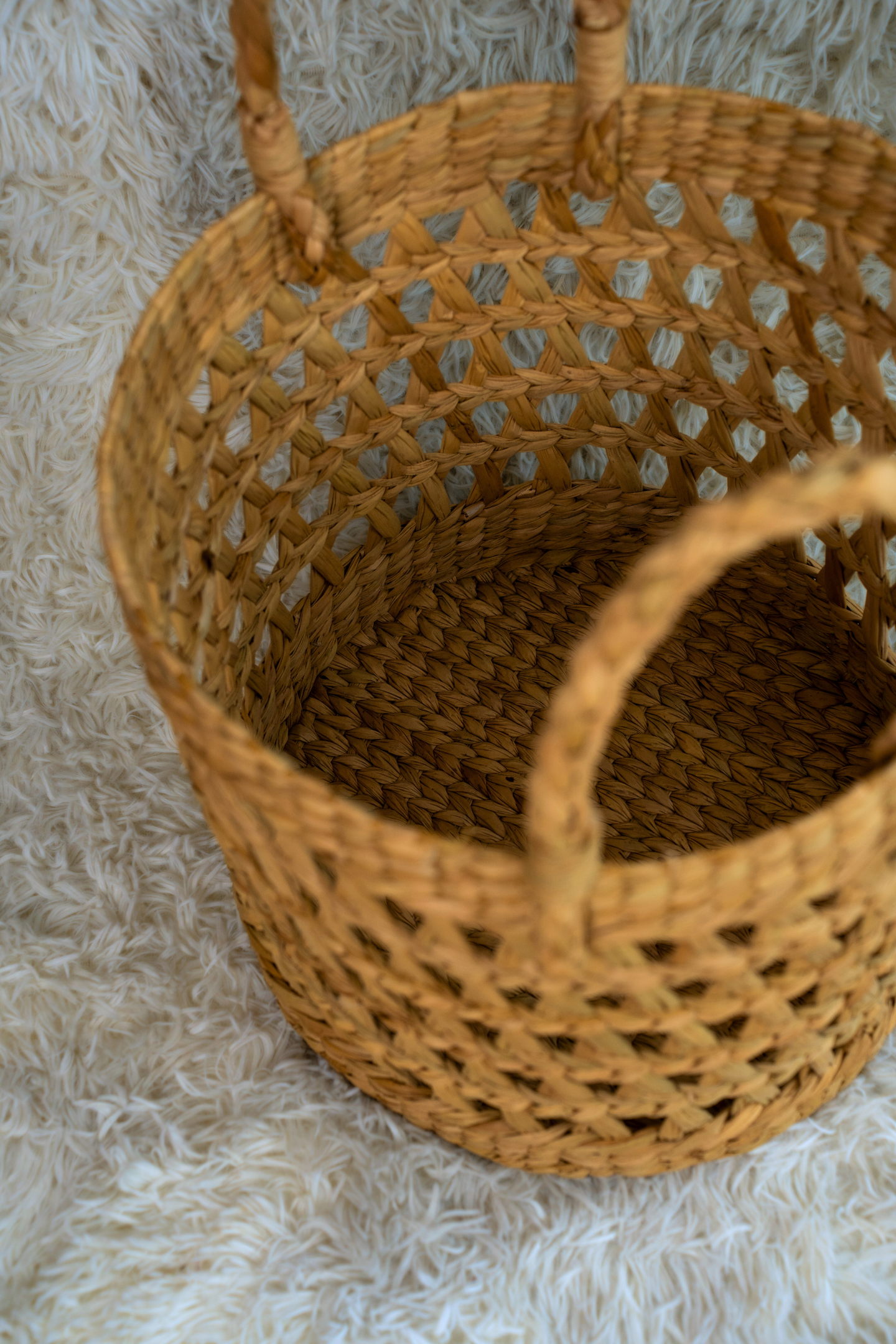 Round Kauna Basket with Handle