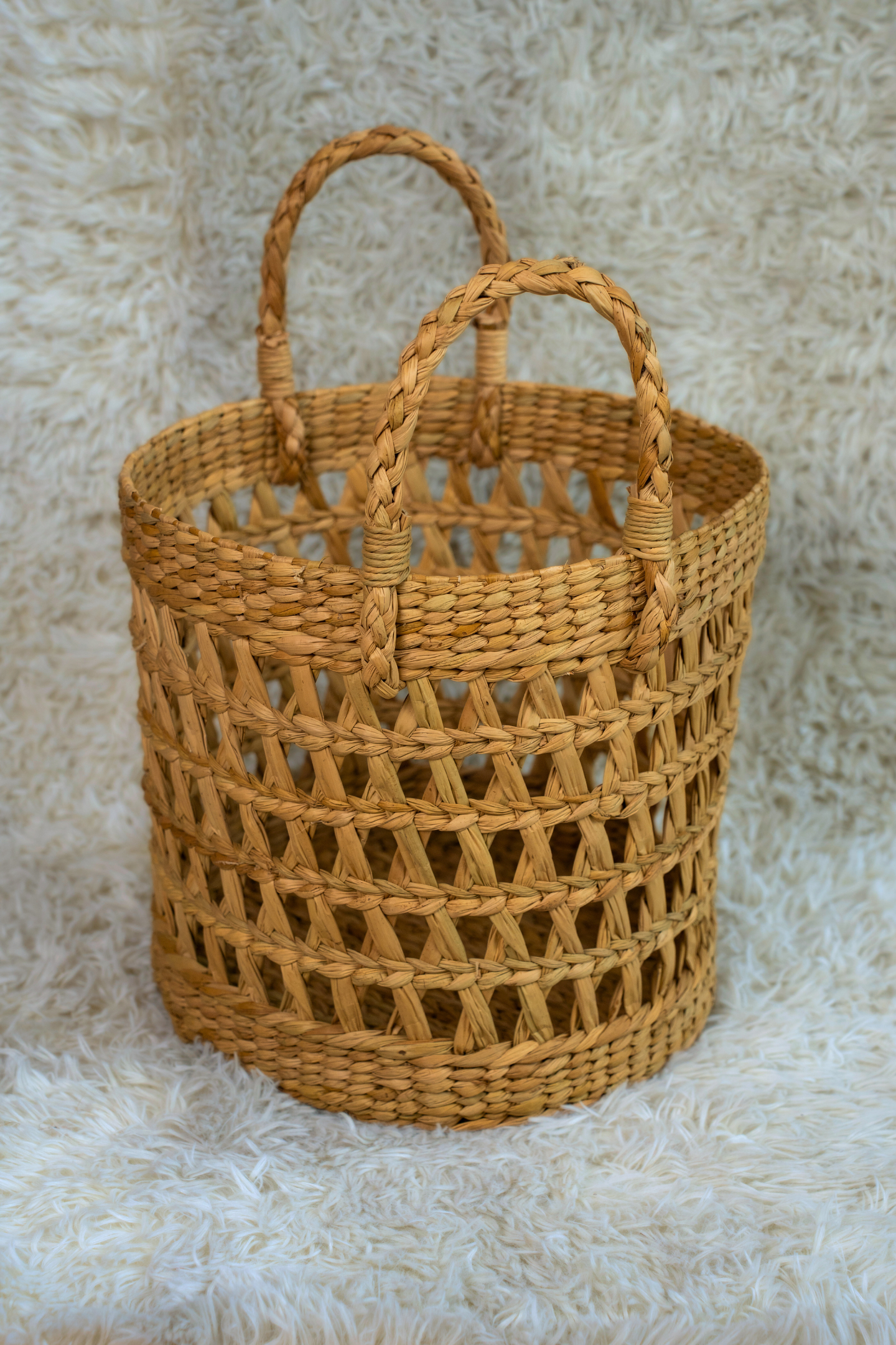 Round Kauna Basket with Handle